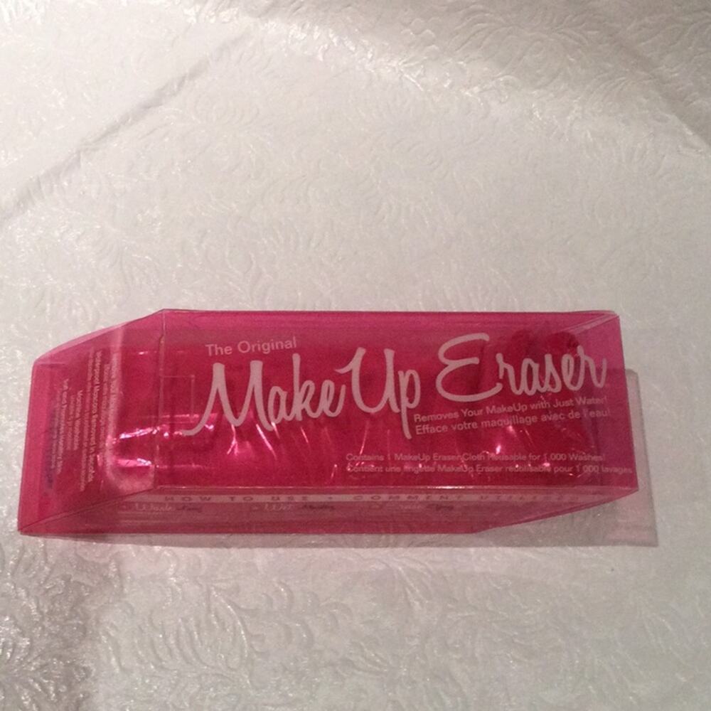 The Original Makeup Eraser in Pink